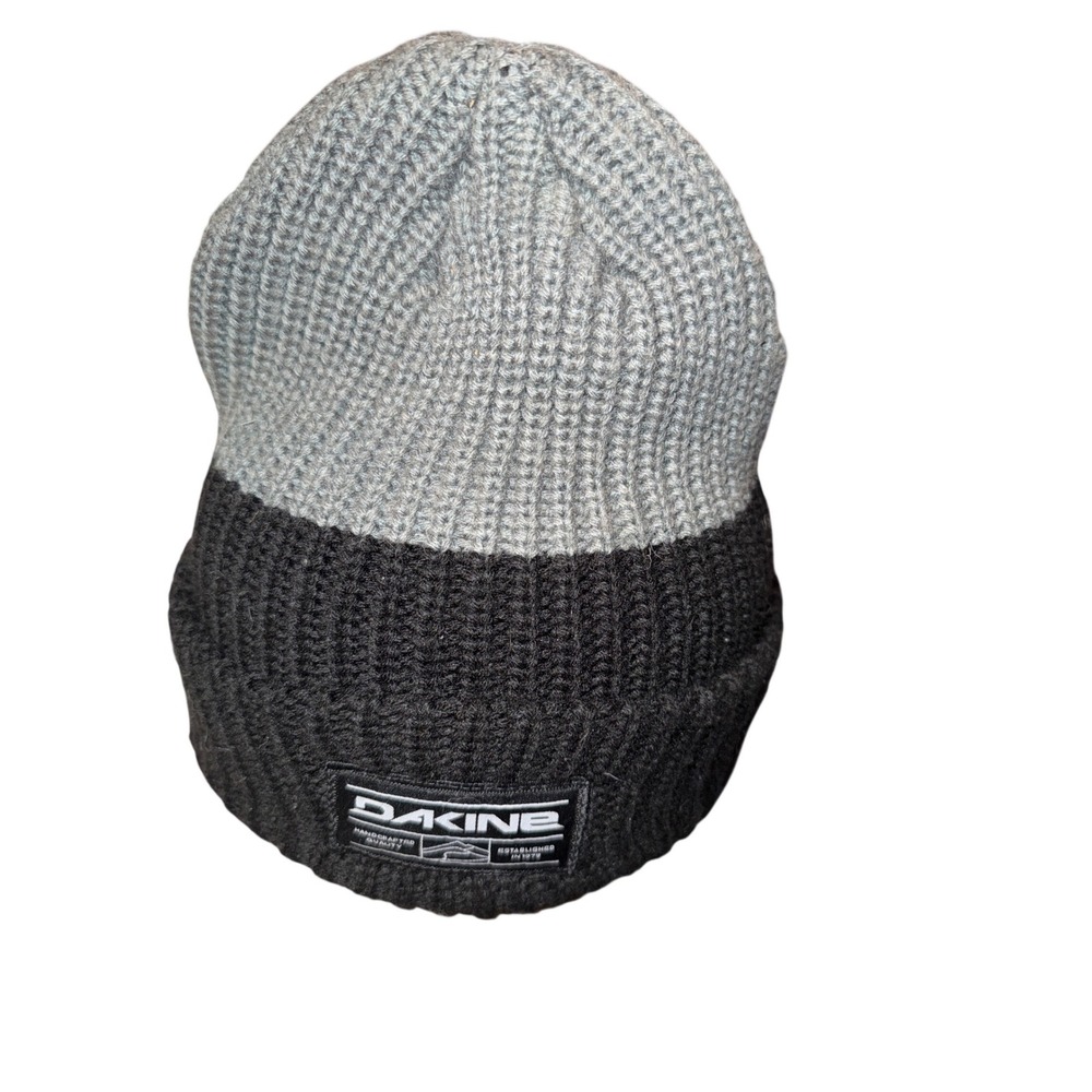 Dakine Mens Two Tone Ribbed Knit Cuffed Beanie Black Gray Logo Patch Hat